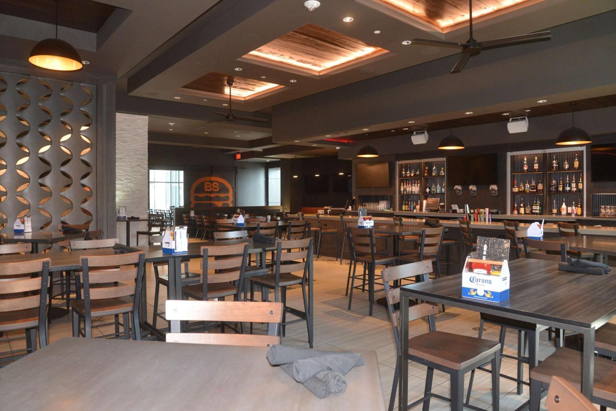 Embassy Suites By Hilton Kansas City Olathe Εξωτερικό φωτογραφία
